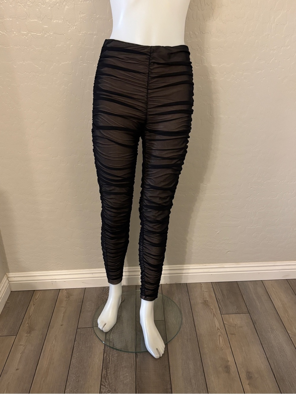 Express Ruched Mesh Lined Leggings Small - Picture 2 of 11